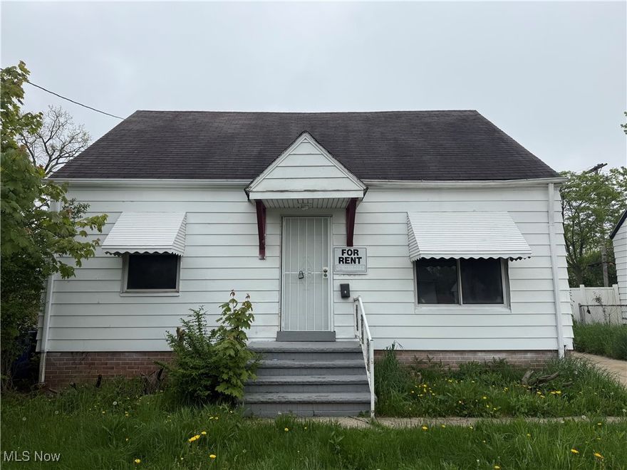 LIST PRICE IS THE STARTING BID — LIVE AND ONLINE AUCTION 
Auction Date: June 28th at 11:30 AM (Doors Open at 10:30 AM)
Live Auction Location: 10883 Pearl Rd, Suite 303

Part of a 70+ property portfolio, this home is available for purchase before auction day — offers are encouraged and the seller reserves the right to accept early offers. Whether you're looking for a smart investment with strong returns or a place to make your own, this property has potential from day one.

Vacant, with market rent estimated at $1,400, this home offers immediate income as well as long-term value.
Submit your offer now or join us live (in person or online) on auction day to bid.
Auction Terms:
10% non-refundable deposit due on auction day.
Balance due within 45 days.
Please complete all inspections and financing arrangements prior to bidding.
Announcements made on auction day will take precedence over all prior communications.
Opportunities like this — whether you're building a portfolio or searching for your next home — don’t come often. Act now or be ready to raise your hand!