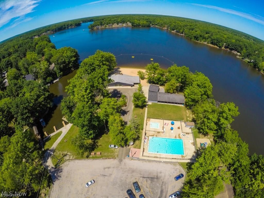 Roaming Rock Shores - Residential