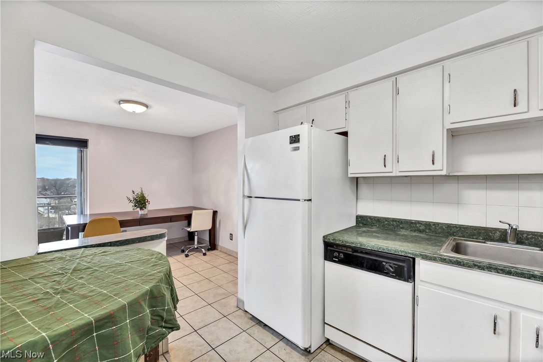 Lake Edge Condominiums - Residential