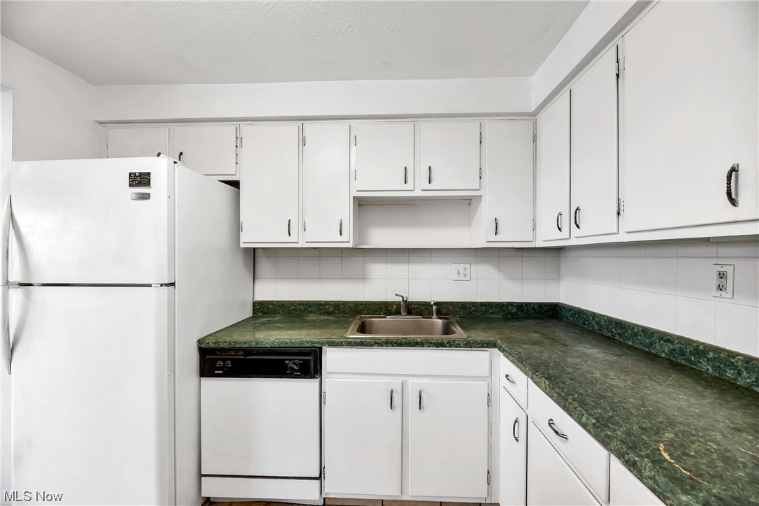 Lake Edge Condominiums - Residential