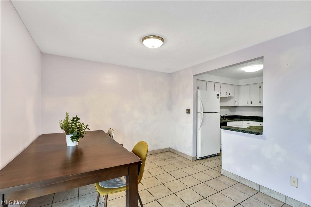 Lake Edge Condominiums - Residential