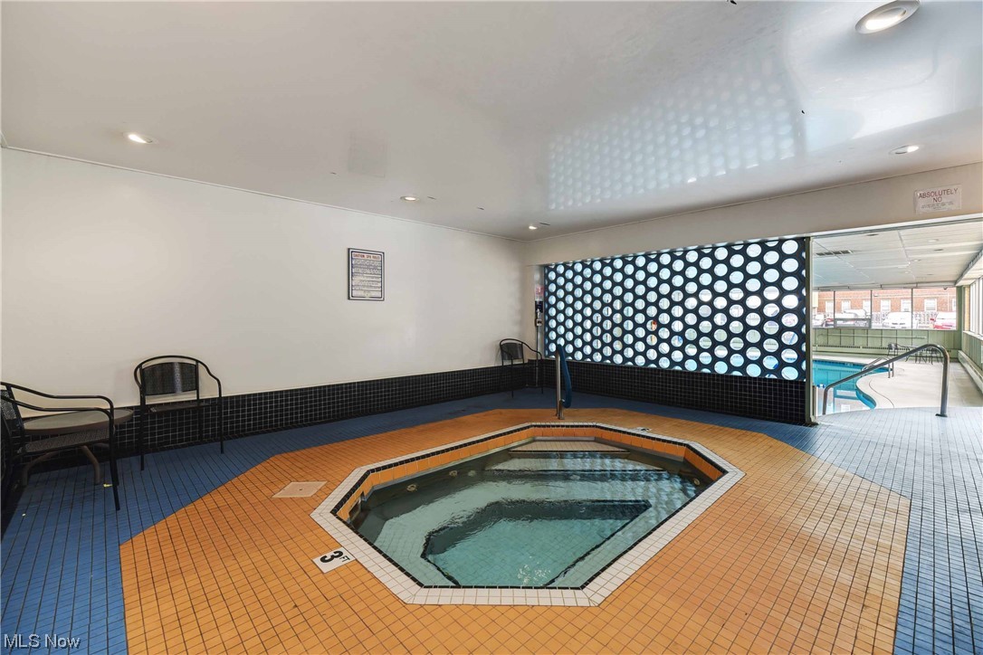 Lake Edge Condominiums - Residential