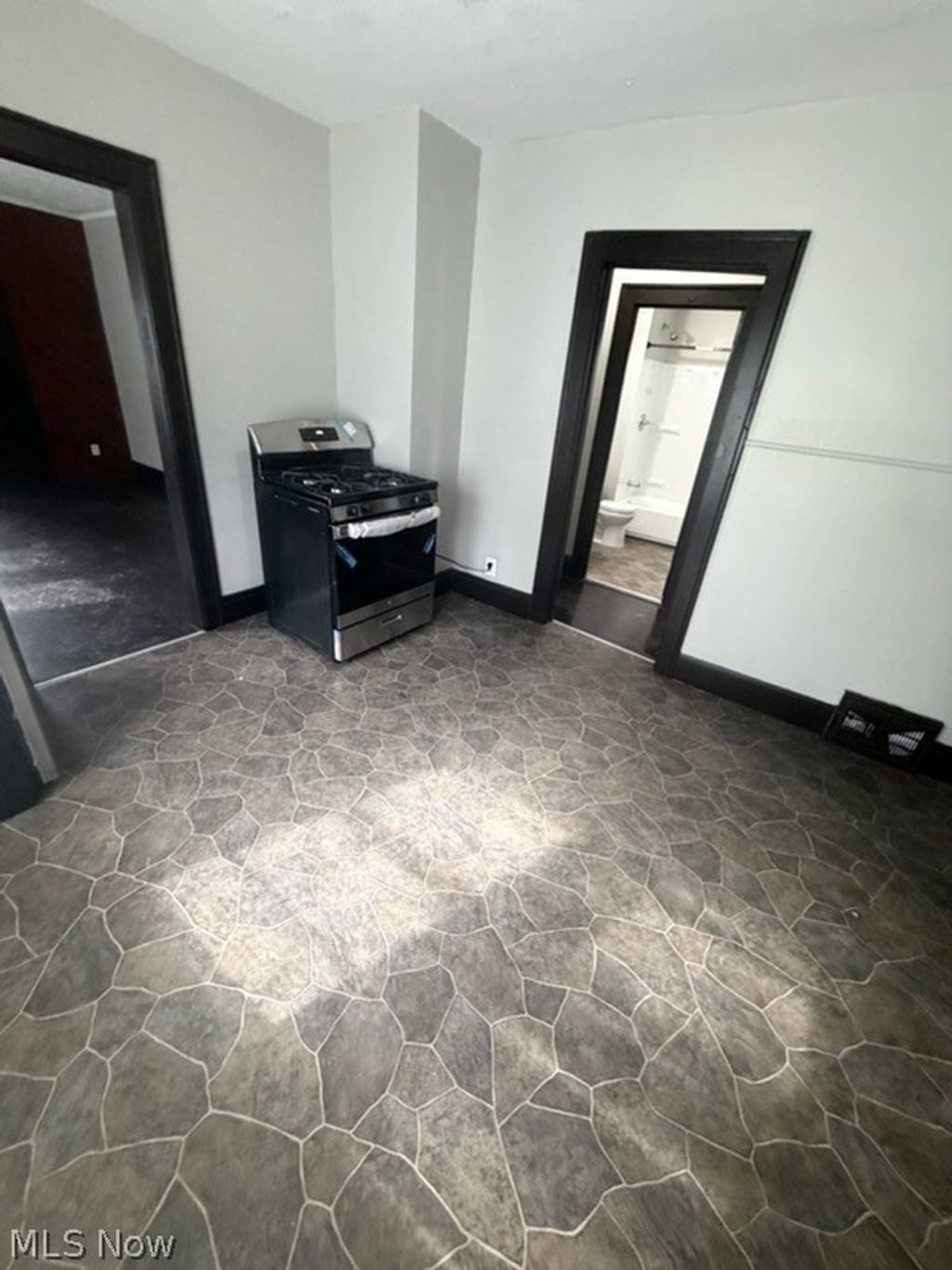 Photo of 2179 W 106th Street, Cleveland, OH 44102 (MLS # 5189921)