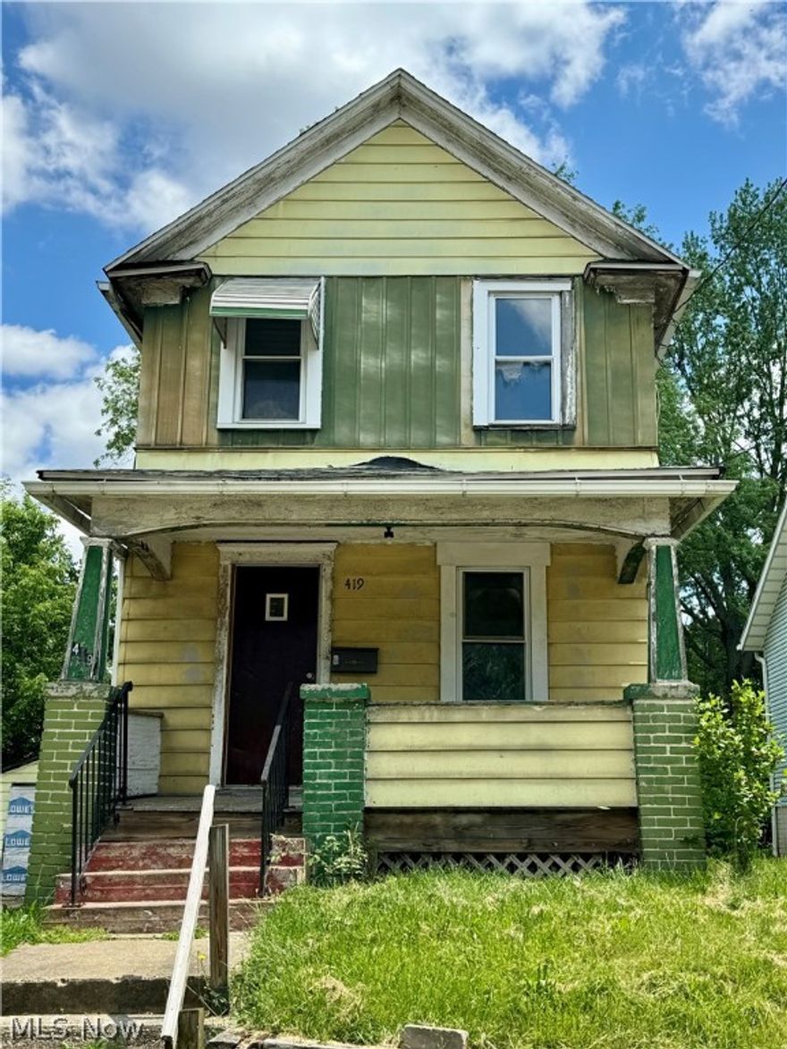 Looking for a project? Look no further! This 2 bed colonial needs your finishing touches before it can be used as your next cash flowing rental property. 2nd bedroom framing & walls will need to be installed. Schedule a showing with your favorite agent today!
