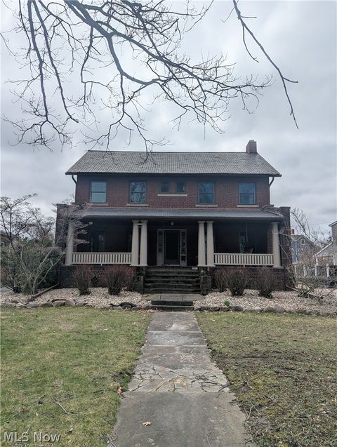 13971 Lake Avenue Lakewood OH 44107