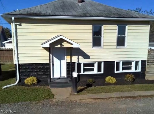 812 CLEMENT AVE # 1/2, BELPRE, OH 45714 - Image d2bcba07b862e5ab49eb5b43e5e2dae4/1053073981