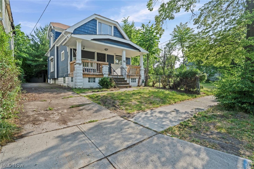 Photo of 12617 Imperial Avenue, Cleveland, OH 44120 (MLS # 5218477)