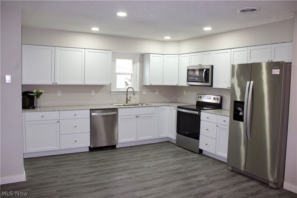 Photo of 126 W Broadway Street, New Lexington, OH 43764 (MLS # 5193481)