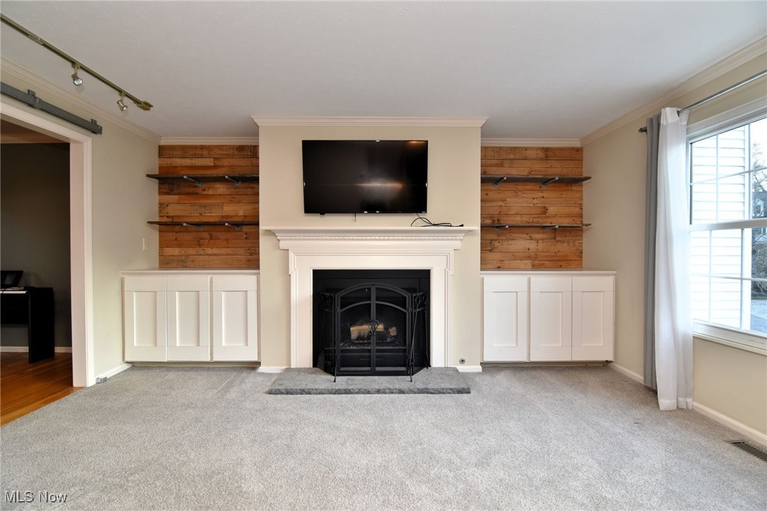 Chagrin Falls, Ohio 44022, United States, 2 Bedrooms Bedrooms, ,3 BathroomsBathrooms,Residential,Pending,21618