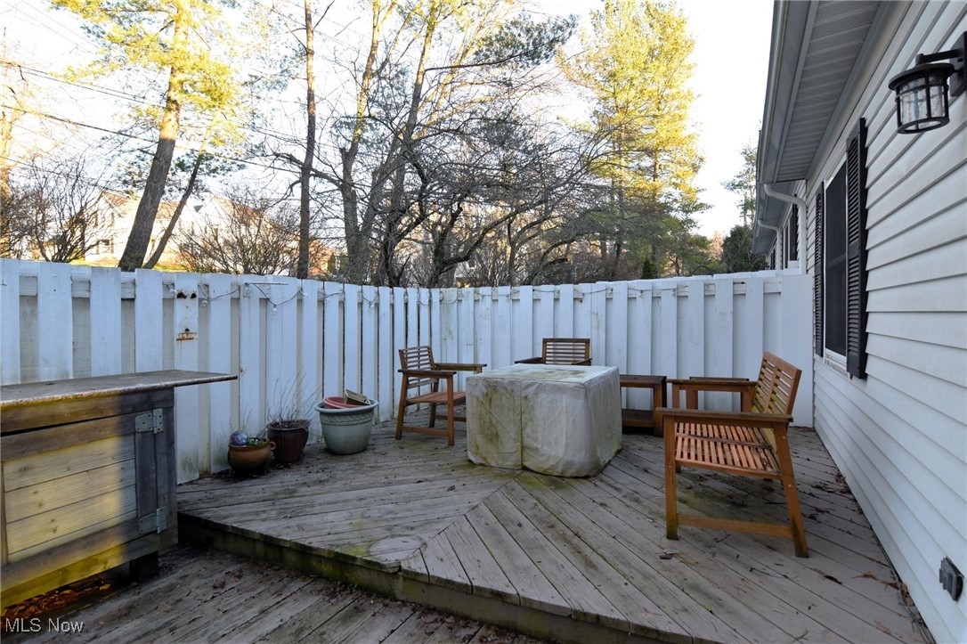 Chagrin Falls, Ohio 44022, United States, 2 Bedrooms Bedrooms, ,3 BathroomsBathrooms,Residential,Pending,21618