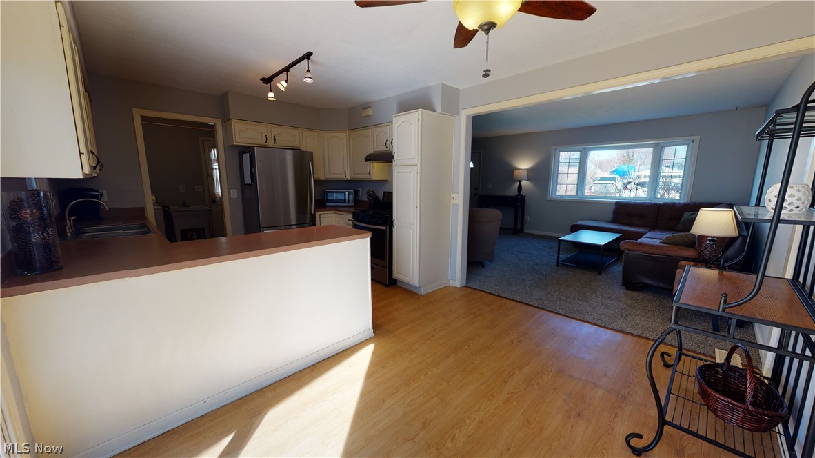 Mentor Beach Park 02 - Residential