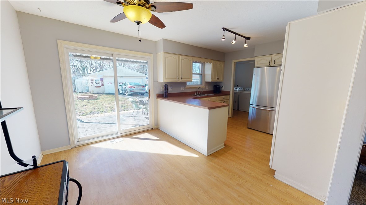 Mentor Beach Park 02 - Residential