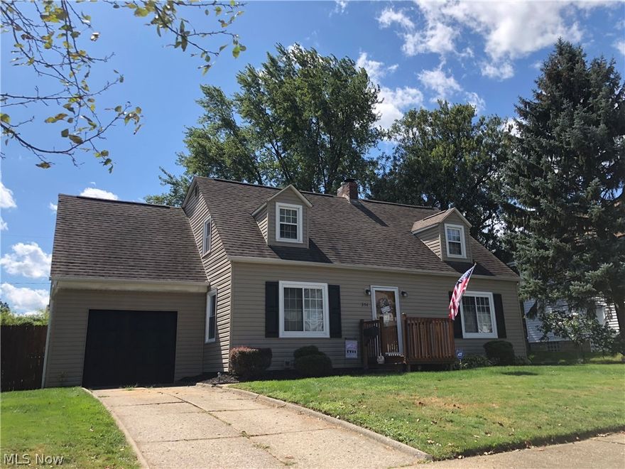 Welcome Again Firestone Park Shoppers!!  Do not delay Call Today!  And set your private viewing to see 354 Clinton Ave.  Located in the Heart of Firestone Park This lovely home has tons to offer its new owner including~ central air, an over sized lot with fenced in back yard- perfect for children and or pets, vinyl siding, vinyl windows, attached garage with opener, a fully applianced HUGE kitchen including refrigerator-stove-attached microwave and dishwasher, this kitchen has plenty of room to put the perfect dining room table, beautiful oak flooring and wood burning fireplace laid out well in this homes inviting living room, home security system, an Awesome 3 season room overlooking the back yard perfect for spring-summer and fall sitting, 3 very large bedrooms, bonus room, updated bathroom, newer entry door, lots of room for storage, a very clean basement, multiple ceiling fans, just a very roomy well designed layout, Curb appeal is crisp!!  And will welcome you home every time you