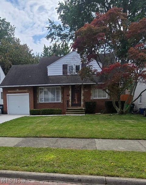 Homes For Sale - 27570 Fullerwood Drive<br/> Euclid, OH 44132