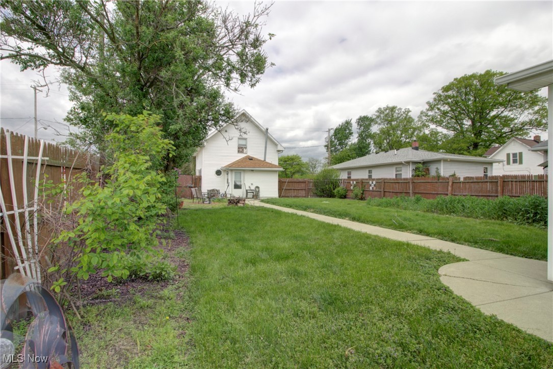 6927 N Wildacre Road, Curtice, Ohio image 3