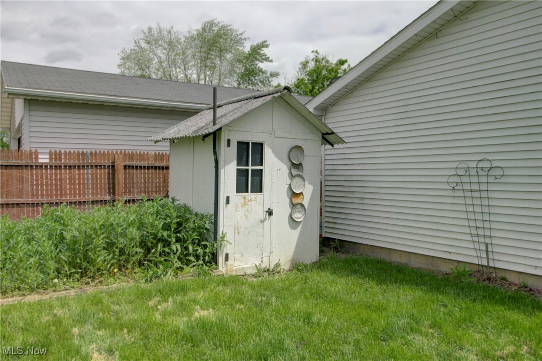 6927 N Wildacre Road, Curtice, Ohio image 5