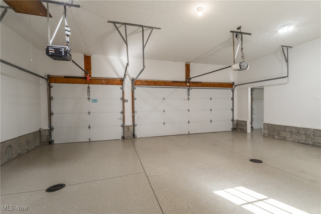 437 Victoria Park Drive, Tallmadge, Ohio image 18