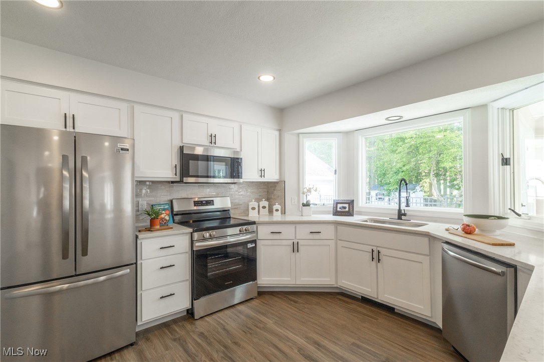 437 Victoria Park Drive, Tallmadge, Ohio image 11