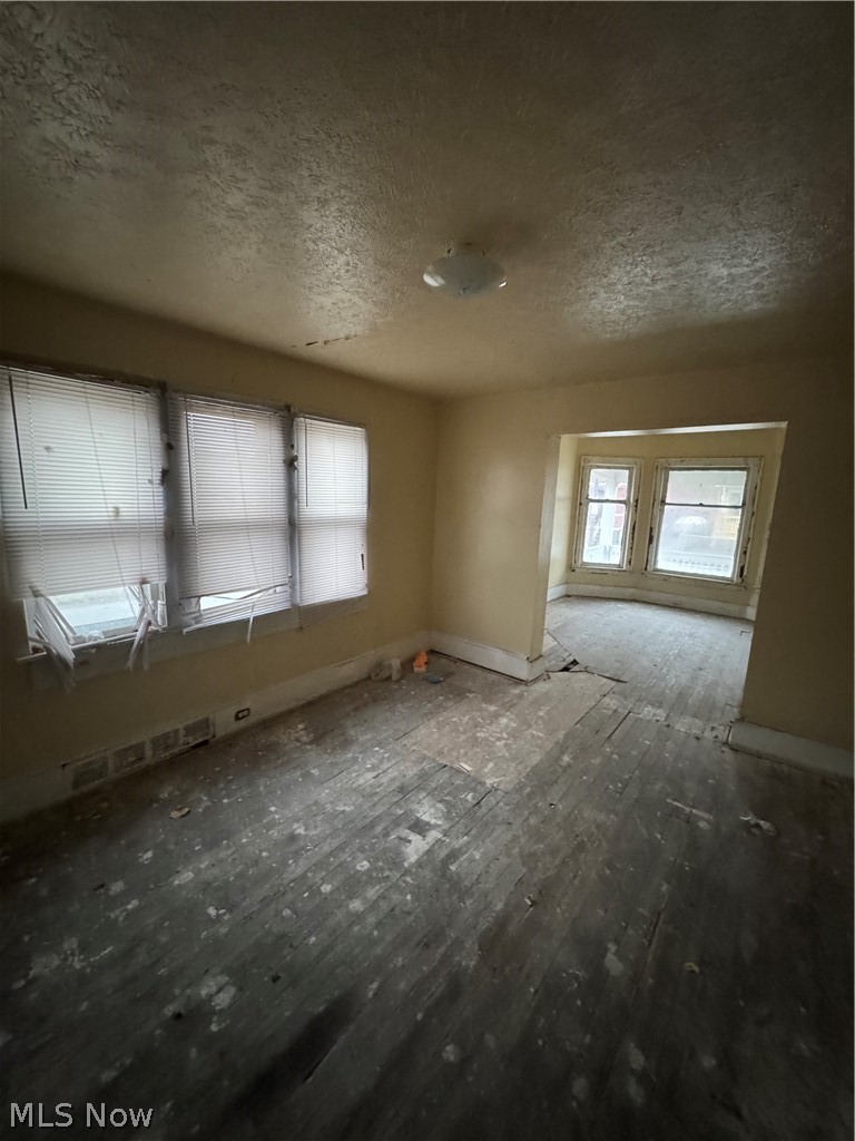 Curtis Ambler Realty Cos - Residential