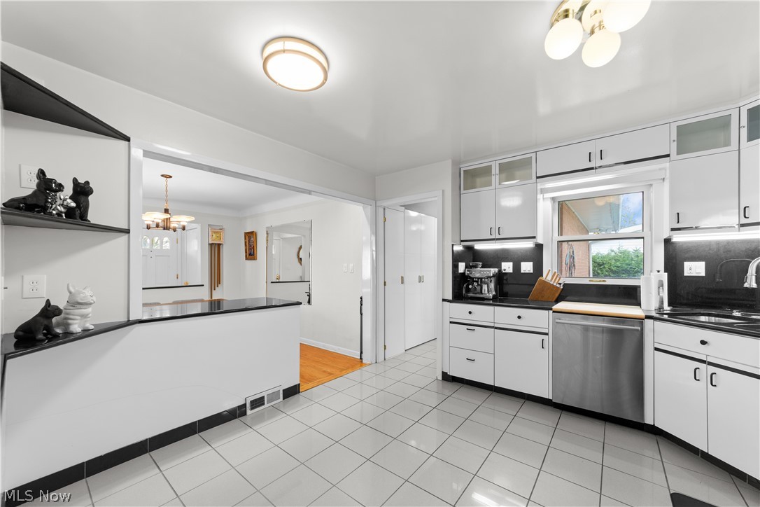 Gates Mills Blvd Estates - Residential