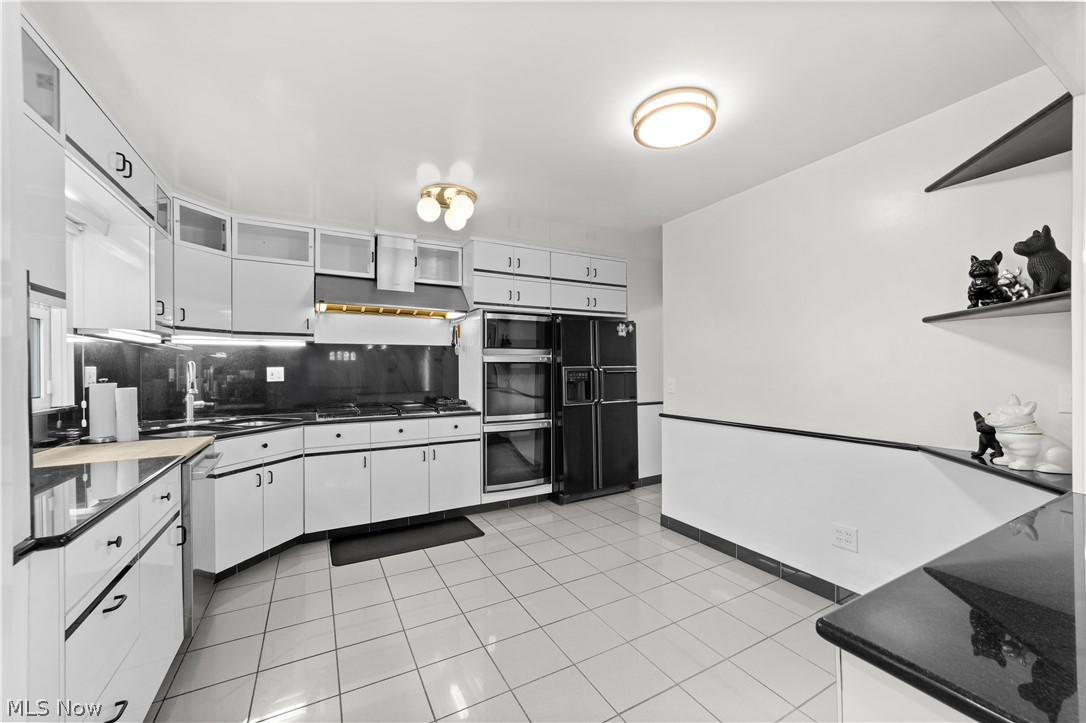 Gates Mills Blvd Estates - Residential