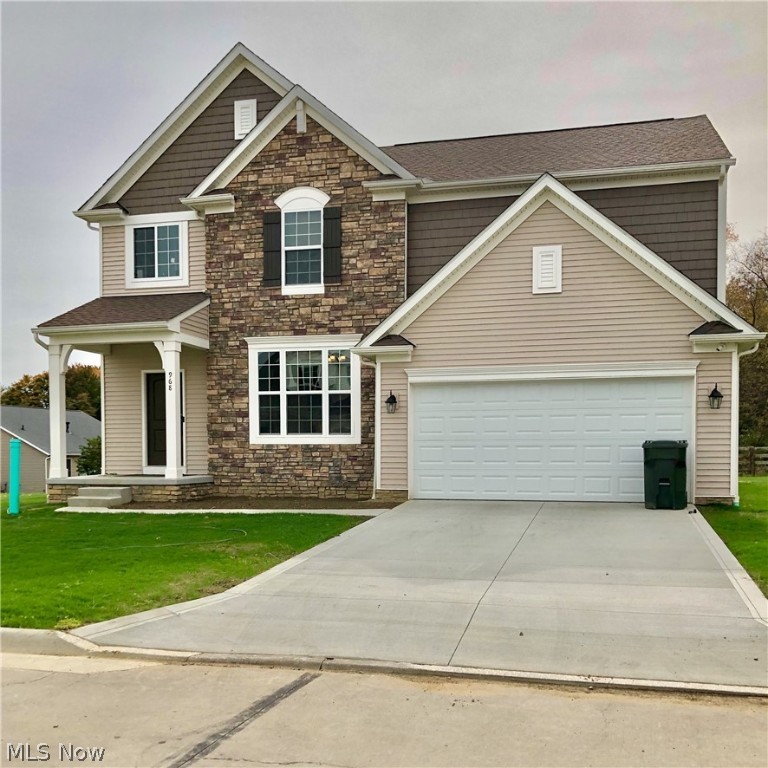 Main image without alt text