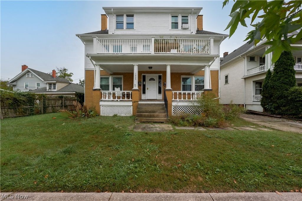 Photo of 1235 Donald Avenue #Upper North, Lakewood, OH 44107 (MLS # 5208505)