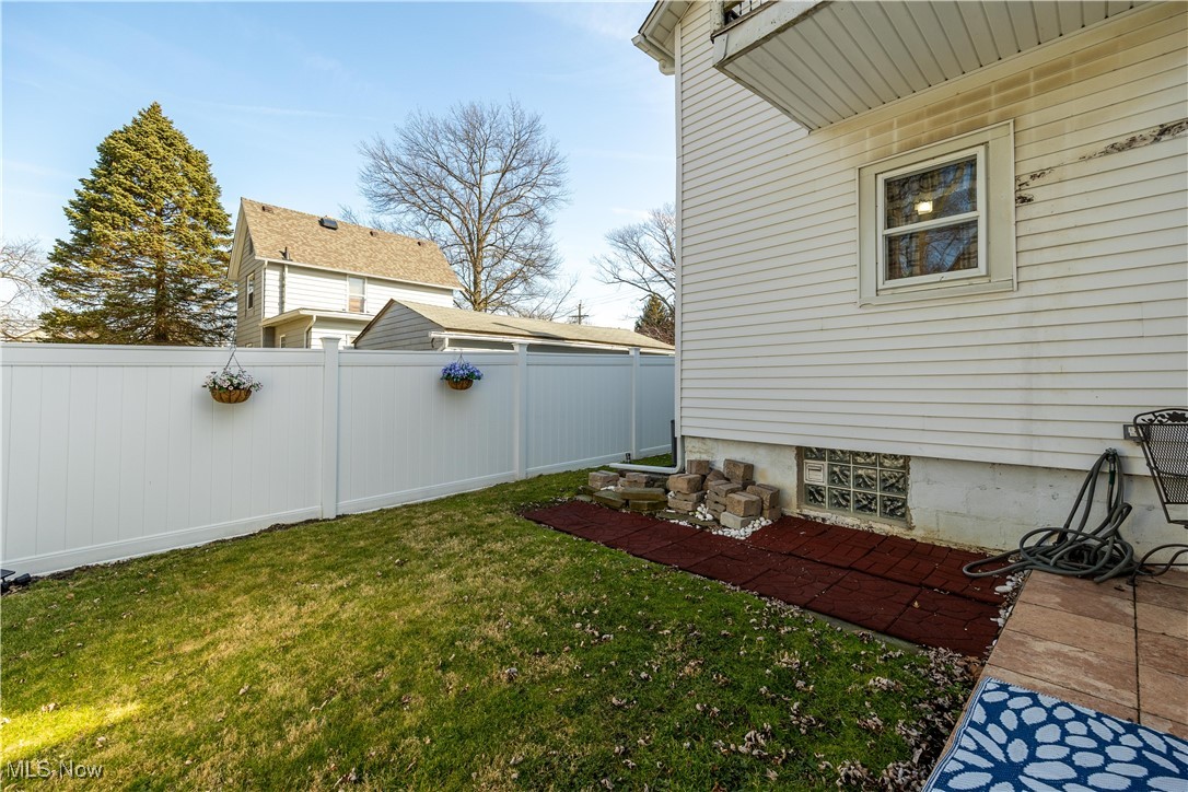 320 Jackson Street, Amherst, Ohio image 3