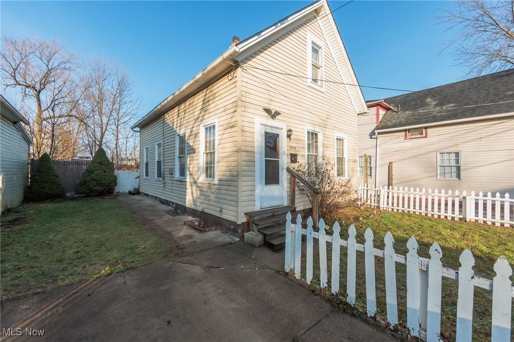 Photo of 3326 W 61 Street, Cleveland, OH 44102 (MLS # 5180286)