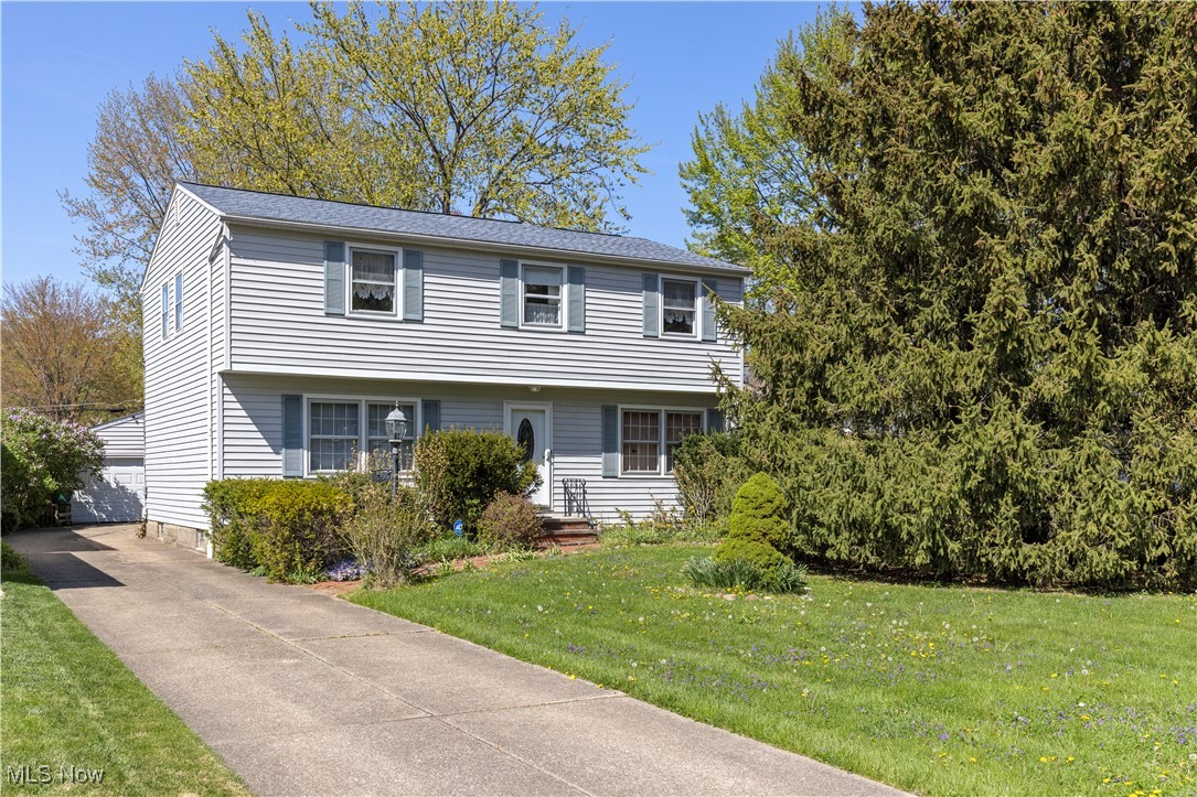 8295 Mentorwood Drive, Mentor, Ohio image 2