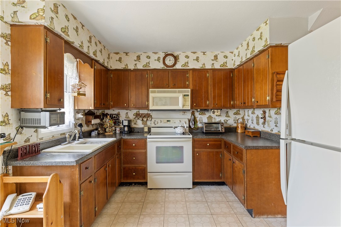 8295 Mentorwood Drive, Mentor, Ohio image 11