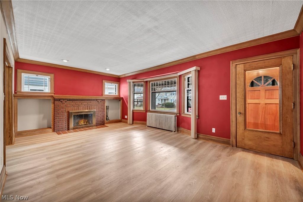 Photo of 1306 Hathaway Avenue, Lakewood, OH 44107 (MLS # 5188247)