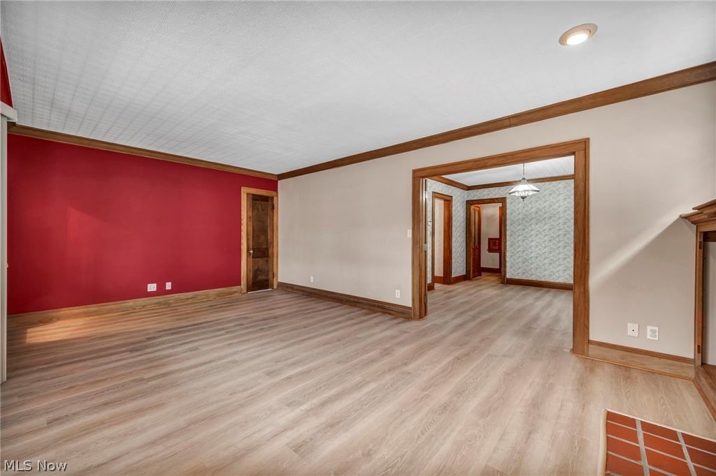 Photo of 1306 Hathaway Avenue, Lakewood, OH 44107 (MLS # 5188247)