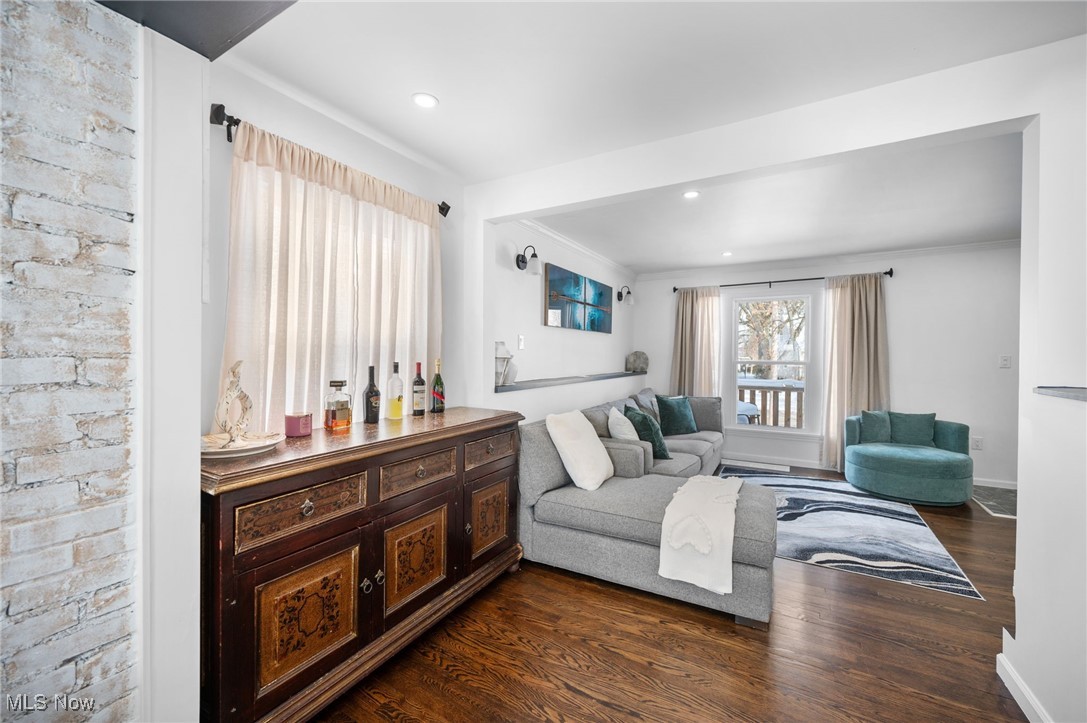 14407 Hollywood Avenue