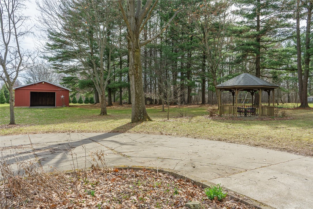 1650 S Sawburg Avenue, Alliance, Ohio image 19