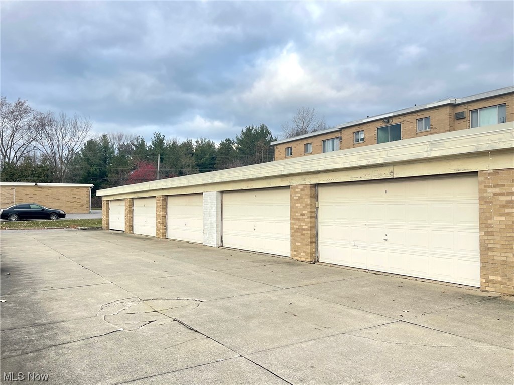 Royal Court Condo - Residential