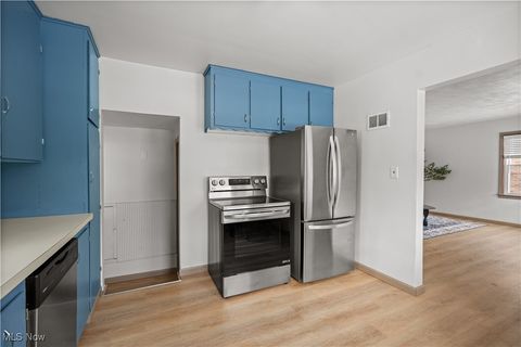 Tiny photo for 328 Keen Avenue, Ashland, OH 44805 (MLS # 5178744)