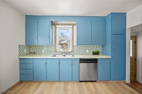 Tiny photo for 328 Keen Avenue, Ashland, OH 44805 (MLS # 5178744)