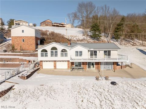 Photo of 382 E Mohawk Drive, Malvern, OH 44644 (MLS # 5187296)