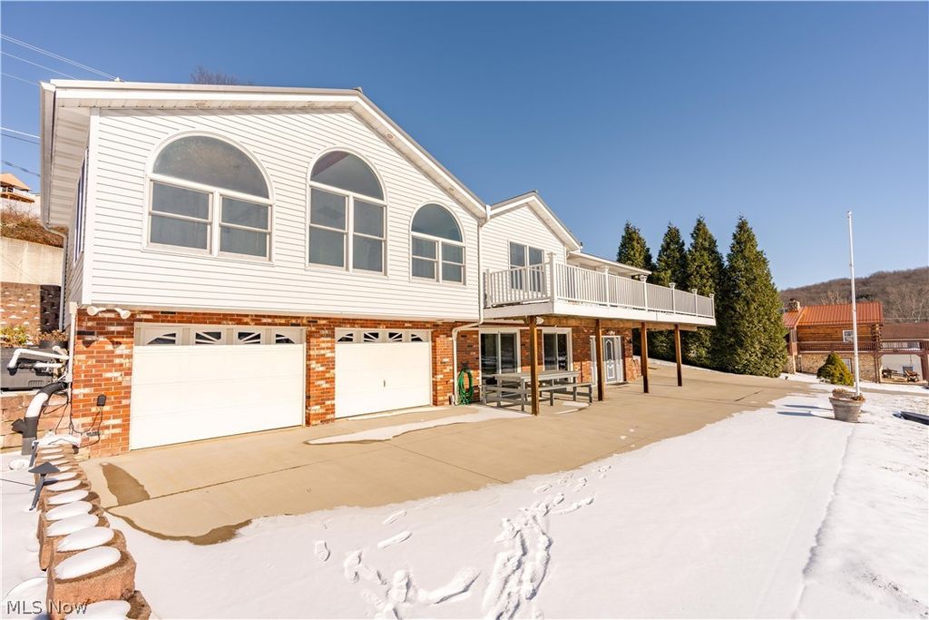 Photo of 382 E Mohawk Drive, Malvern, OH 44644 (MLS # 5187296)