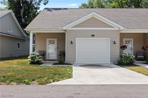 Photo for 662 Treadway Boulevard