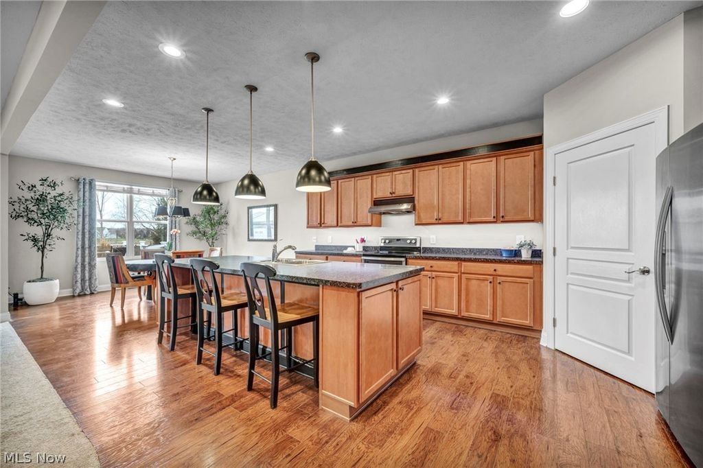 Photo of 38475 Kingsbury Drive, North Ridgeville, OH 44039 (MLS # 5198269)