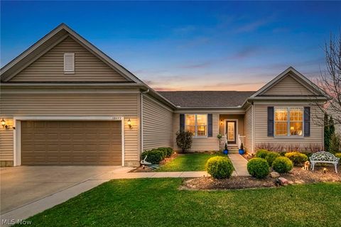 Homes For Sale - 38475 Kingsbury Drive<br/> North Ridgeville, OH 44039