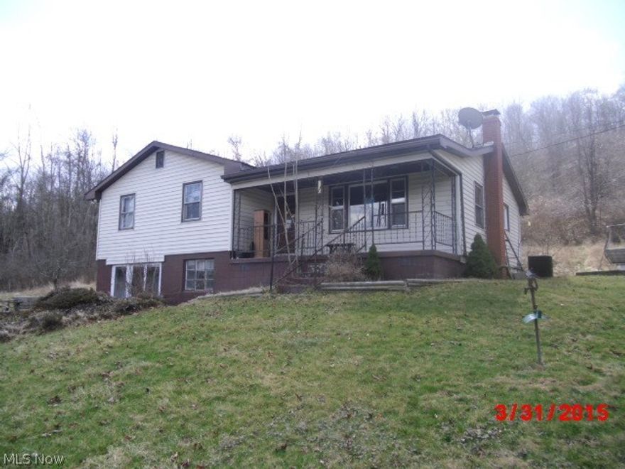Three bedroom 2 bath home in Franklin School District with 21.2 acres