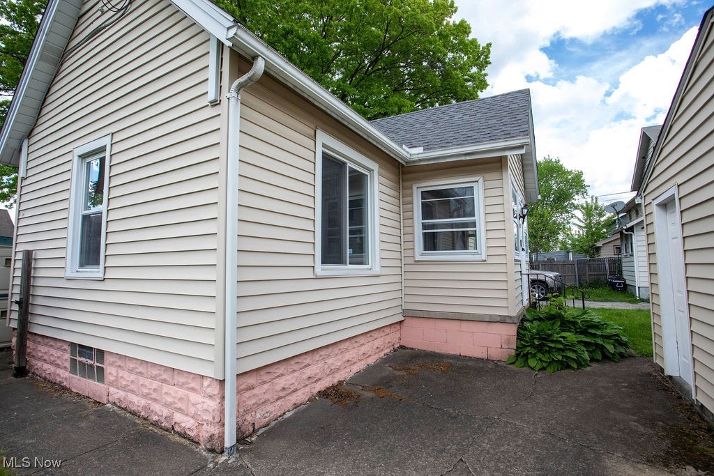 122 Wesley Avenue, Youngstown, Ohio image 3