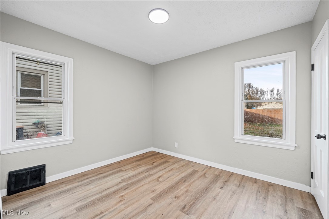 Knollwood - Residential