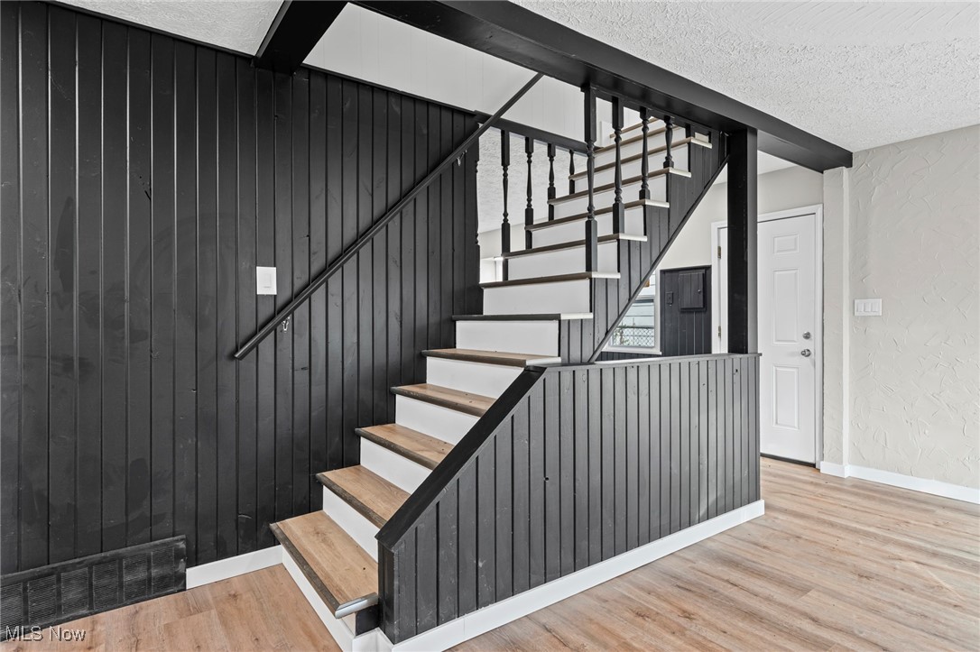 Knollwood - Residential