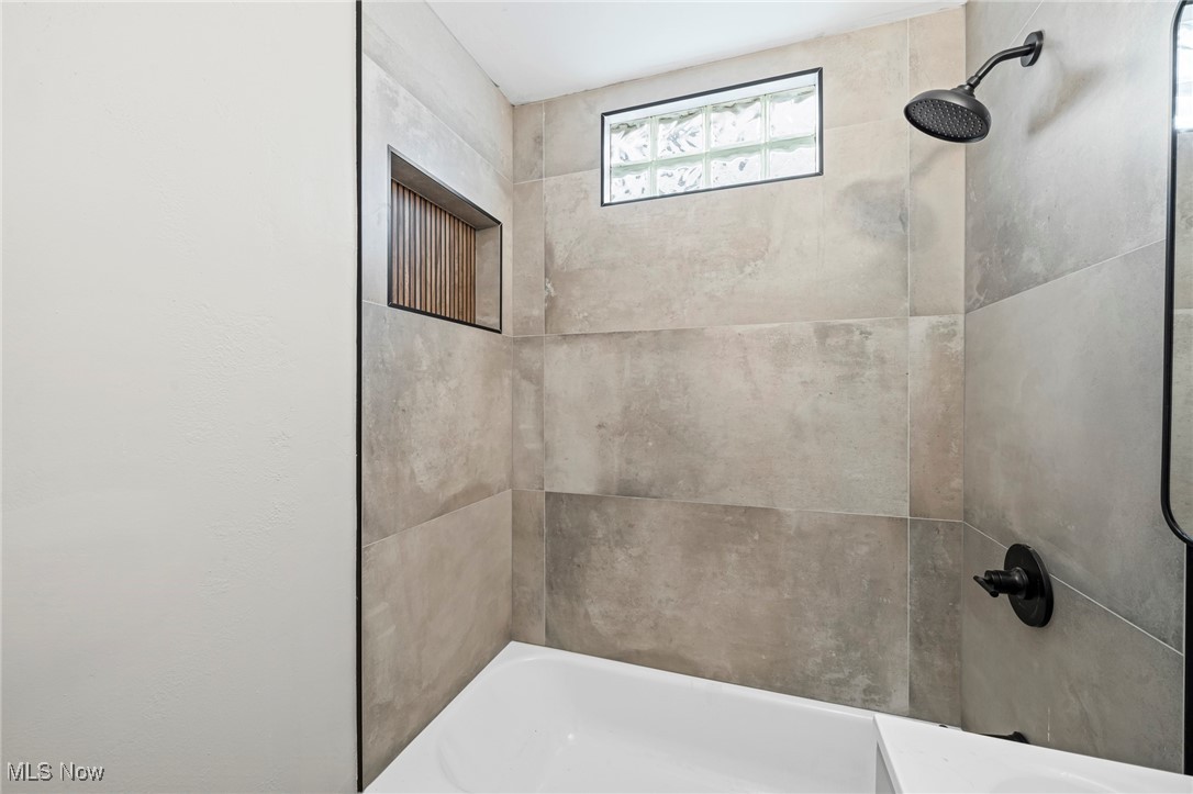 Knollwood - Residential