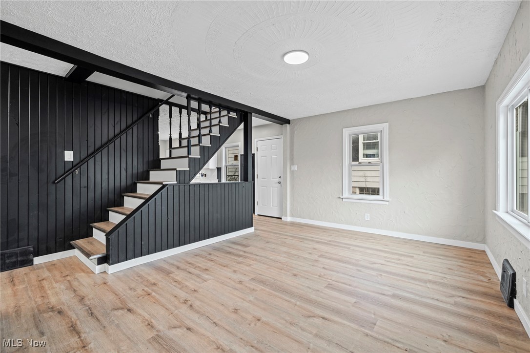 Knollwood - Residential