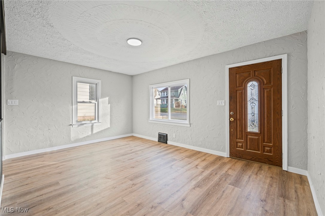 Knollwood - Residential